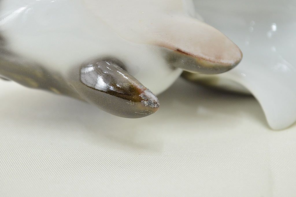 高木鳳子作　金魚一対　置物　共箱(磁器)(R-047087)