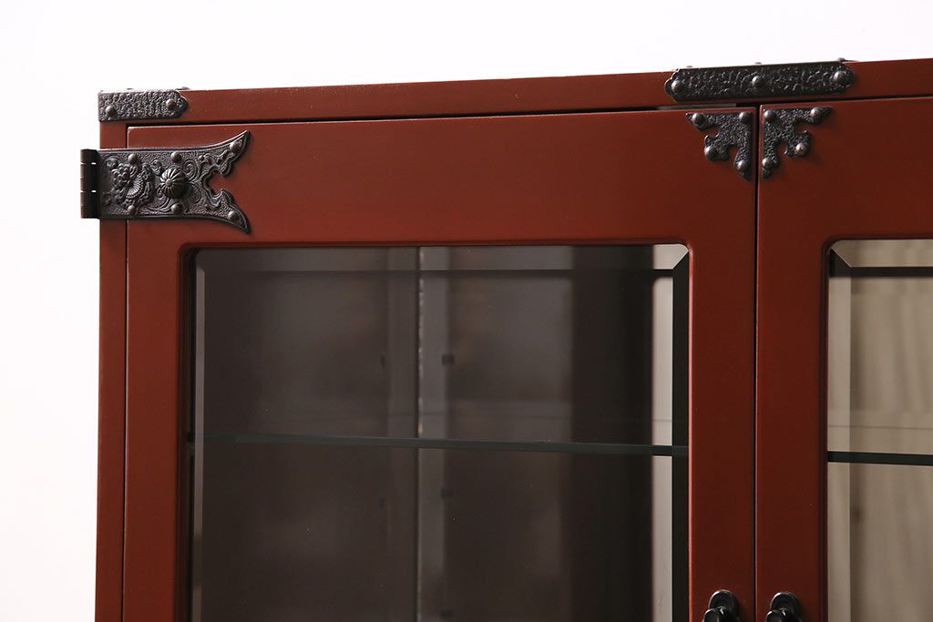 中古　民芸家具　ディスプレイにおすすめ!朱塗りが上品なミラー付き飾り棚(キャビネット、和タンス)(R-047091)
