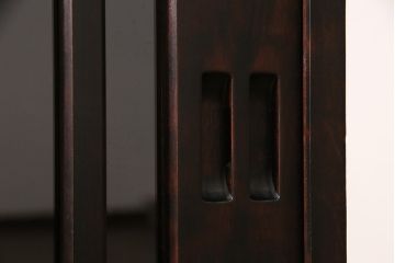 中古　旭川家具　北樹シリーズ　150K　樺材の濃い色合いが美しい茶棚(定価約27万円)(食器棚、サイドボード、収納棚)(R-047092)