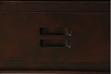 中古　旭川家具　北樹シリーズ　150K　樺材の濃い色合いが美しい茶棚(定価約27万円)(食器棚、サイドボード、収納棚)(R-047092)