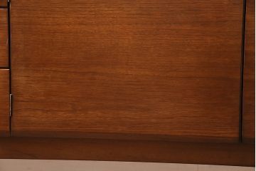 北欧ヴィンテージ　チーク材　丸みを帯びた取っ手がお洒落なサイドボード(収納棚、ビンテージ)(R-047093)