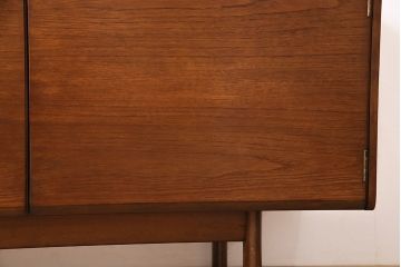 北欧ヴィンテージ　チーク材　丸みを帯びた取っ手がお洒落なサイドボード(収納棚、ビンテージ)(R-047093)