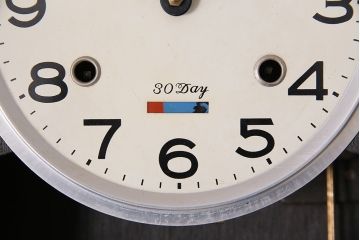 アンティーク時計　昭和レトロ　昭和中期　Rhythm Family　30DAY 　ゼンマイ式　昔懐かしい雰囲気溢れる振り子時計(掛け時計、柱時計、古時計)(R-047101)