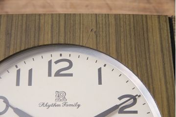アンティーク時計　昭和レトロ　昭和中期　Rhythm Family　30DAY 　ゼンマイ式　昔懐かしい雰囲気溢れる振り子時計(掛け時計、柱時計、古時計)(R-047101)