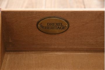 中古　DREXEL HERITAGE(ドレクセルヘリテイジ)　深い色合いが高級感を醸し出すサイドボード(収納棚、戸棚)(R-047104)