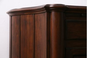 中古　DREXEL HERITAGE(ドレクセルヘリテイジ)　深い色合いが高級感を醸し出すサイドボード(収納棚、戸棚)(R-047104)