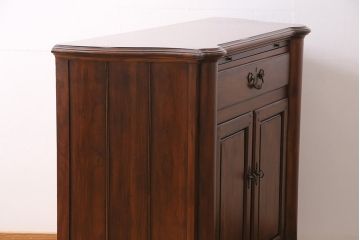 中古　DREXEL HERITAGE(ドレクセルヘリテイジ)　深い色合いが高級感を醸し出すサイドボード(収納棚、戸棚)(R-047104)