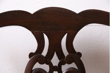 フランスアンティーク　マホガニー材　高級品!華奢なシルエットと背もたれの意匠が美しいチェア(サロンチェア、アームチェア、椅子)(R-047109)