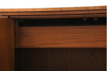 中古　DREXEL HERITAGE(ドレクセルヘリテイジ)　FRANCESCA(フランチェスカ)シリーズ　拡張式の天板が付いたサイドボード(サーバー、カウンター、収納棚)(R-047116)