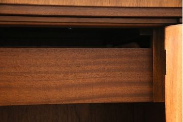 中古　DREXEL HERITAGE(ドレクセルヘリテイジ)　FRANCESCA(フランチェスカ)シリーズ　拡張式の天板が付いたサイドボード(サーバー、カウンター、収納棚)(R-047116)