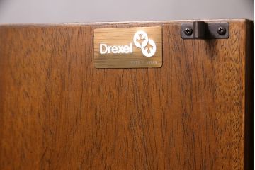 中古　DREXEL HERITAGE(ドレクセルヘリテイジ)　FRANCESCA(フランチェスカ)シリーズ　拡張式の天板が付いたサイドボード(サーバー、カウンター、収納棚)(R-047116)