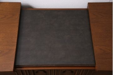 中古　DREXEL HERITAGE(ドレクセルヘリテイジ)　FRANCESCA(フランチェスカ)シリーズ　拡張式の天板が付いたサイドボード(サーバー、カウンター、収納棚)(R-047116)