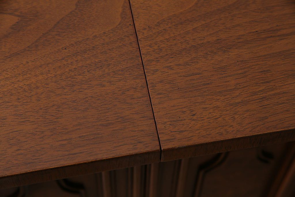 中古　DREXEL HERITAGE(ドレクセルヘリテイジ)　FRANCESCA(フランチェスカ)シリーズ　拡張式の天板が付いたサイドボード(サーバー、カウンター、収納棚)(R-047116)