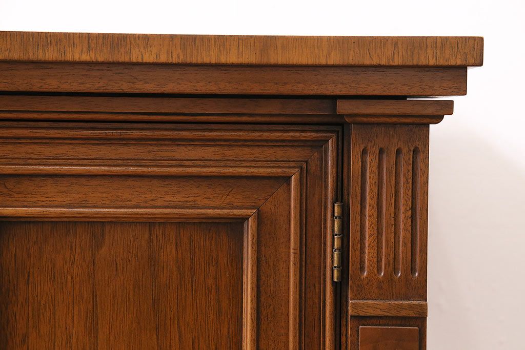 中古　DREXEL HERITAGE(ドレクセルヘリテイジ)　FRANCESCA(フランチェスカ)シリーズ　拡張式の天板が付いたサイドボード(サーバー、カウンター、収納棚)(R-047116)