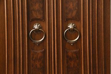 中古　DREXEL HERITAGE(ドレクセルヘリテイジ)　FRANCESCA(フランチェスカ)シリーズ　拡張式の天板が付いたサイドボード(サーバー、カウンター、収納棚)(R-047116)