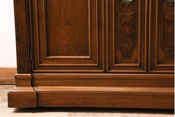 中古　DREXEL HERITAGE(ドレクセルヘリテイジ)　FRANCESCA(フランチェスカ)シリーズ　拡張式の天板が付いたサイドボード(サーバー、カウンター、収納棚)(R-047116)