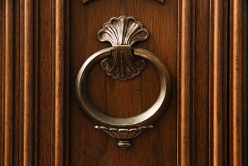 中古　DREXEL HERITAGE(ドレクセルヘリテイジ)　FRANCESCA(フランチェスカ)シリーズ　拡張式の天板が付いたサイドボード(サーバー、カウンター、収納棚)(R-047116)