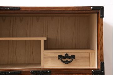 中古　伝統工芸　岩谷堂箪笥　脚付きリメイク　ダイナミックな杢目が堪能できる整理箪笥(収納棚、戸棚、引き出し、和タンス)(R-047120)