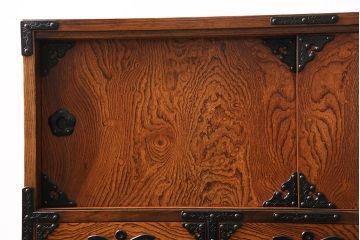 中古　伝統工芸　岩谷堂箪笥　脚付きリメイク　ダイナミックな杢目が堪能できる整理箪笥(収納棚、戸棚、引き出し、和タンス)(R-047120)