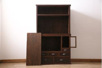 和製アンティーク　前面ケヤキ材　レトロなモールガラスを取り入れた食器棚(関東水屋箪笥、重ね箪笥、収納棚、キャビネット)(R-047123)