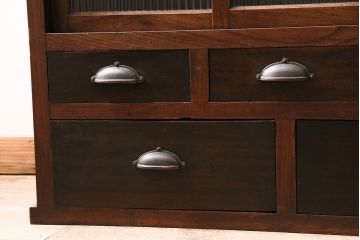 和製アンティーク　前面ケヤキ材　レトロなモールガラスを取り入れた食器棚(関東水屋箪笥、重ね箪笥、収納棚、キャビネット)(R-047123)