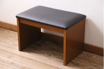 イギリスヴィンテージ　Austinsuite(オースティンスイート)　チーク材　　北欧スタイルにぴったりなスツール付きドレッサー(鏡台、ビンテージ)(R-047124)