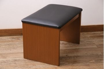 イギリスヴィンテージ　Austinsuite(オースティンスイート)　チーク材　　北欧スタイルにぴったりなスツール付きドレッサー(鏡台、ビンテージ)(R-047124)