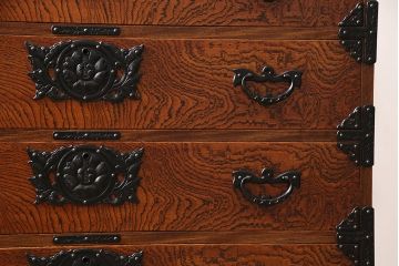 中古　伝統工芸　岩谷堂箪笥　天板リメイク・極厚手栗無垢材　ダイナミックな杢目を堪能できる衣装タンス(引き出し、チェスト)(R-047125)