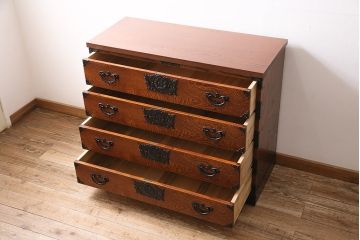 中古　伝統工芸　岩谷堂箪笥　天板リメイク・極厚手栗無垢材　ダイナミックな杢目を堪能できる衣装タンス(引き出し、チェスト)(R-047125)