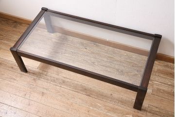 和製ヴィンテージ　オールドカリモク(karimoku)　スタイリッシュなデザインのガラストップテーブル(ガラス天板、センターテーブル、ビンテージ)(R-047141)