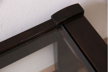 和製ヴィンテージ　オールドカリモク(karimoku)　スタイリッシュなデザインのガラストップテーブル(ガラス天板、センターテーブル、ビンテージ)(R-047141)