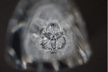 フランス　バカラ　ローズ　フラワーベース(Baccarat、花瓶、花器、フルレッドクリスタルガラス)(R-047147)