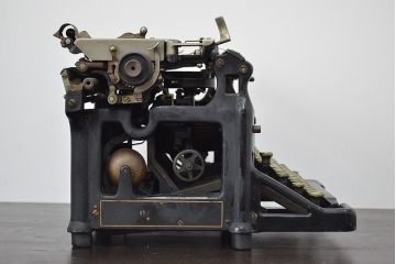 アメリカ　ビンテージ　Underwood(アンダーウッド)タイプライター(R-047157)