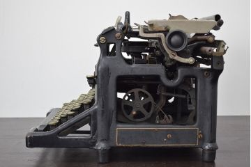 アメリカ　ビンテージ　Underwood(アンダーウッド)タイプライター(R-047157)