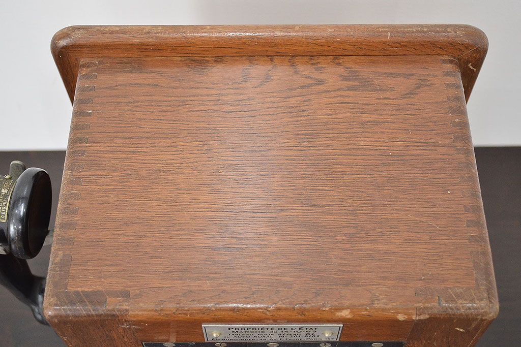 フランス　PROPRIETE　DE　L'ETAT　ビンテージ電話(R-047158)