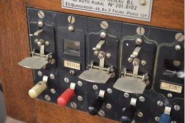 フランス　PROPRIETE　DE　L'ETAT　ビンテージ電話(R-047158)