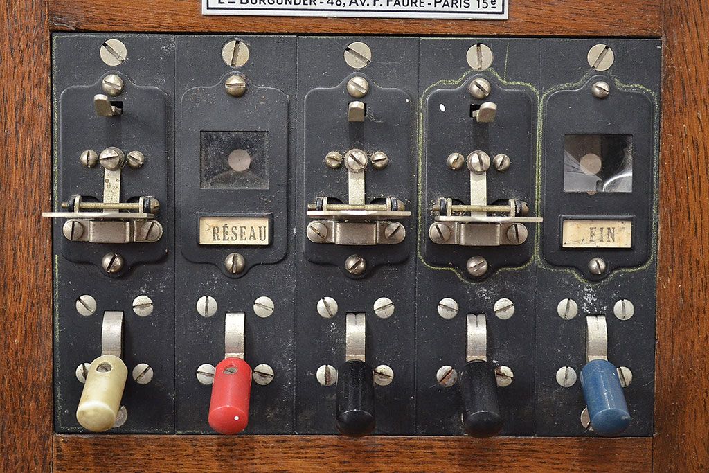 フランス　PROPRIETE　DE　L'ETAT　ビンテージ電話(R-047158)