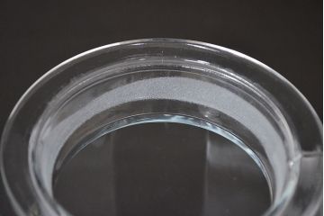 昭和レトロ　ガラス瓶大・小　2個セット(蓋付き、キャニスター)(R-047170)