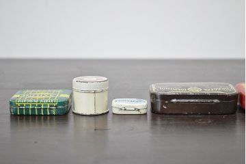 フランスビンテージ　ブリキ缶15個(アンティーク、小物入れ)(R-047171)