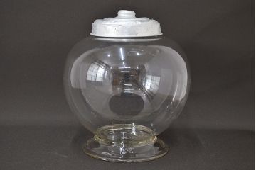レトロ雑貨　昭和レトロ　丸いフォルムが愛らしい地球瓶(ガラス瓶、ガラスビン)(R-047178)