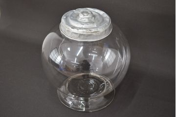 レトロ雑貨　昭和レトロ　丸いフォルムが愛らしい地球瓶(ガラス瓶、ガラスビン)(R-047179)
