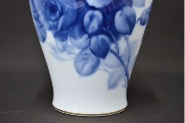 大倉陶園　ブルーローズ　金蝕バラ　花瓶2点セット　定価91,800円(花器、フラワーベース)(R-047188)