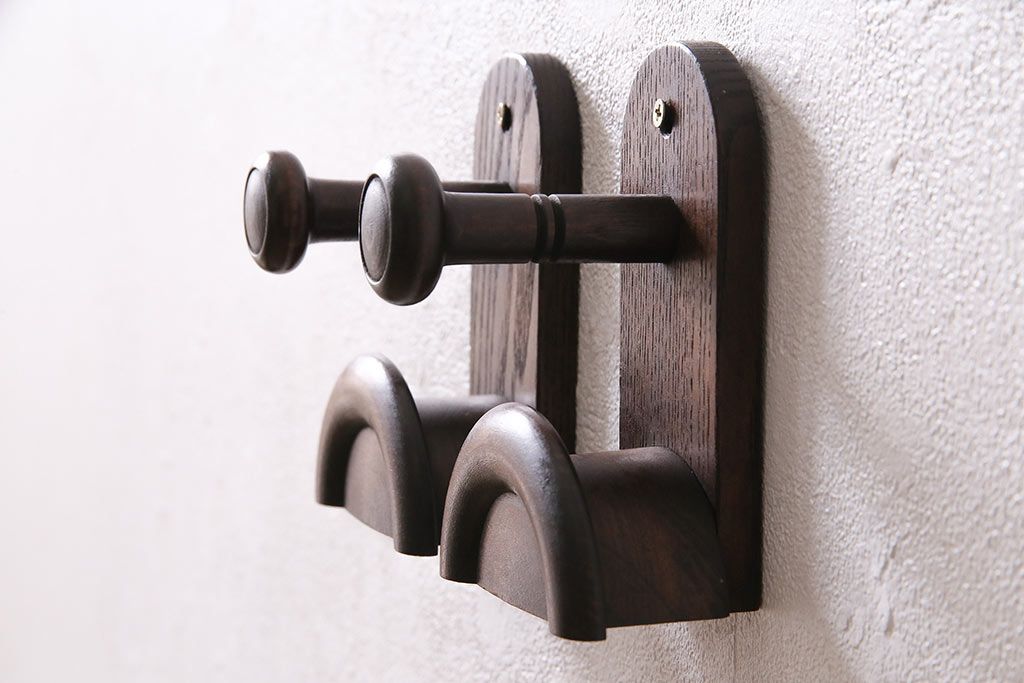 昭和レトロ　使いこまれた質感が味わい深いウォールハンガー2個セット(壁用フック)(R-047200)