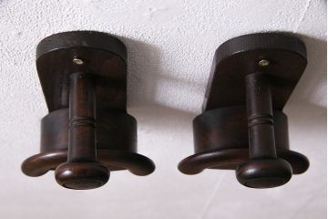 昭和レトロ　使いこまれた質感が味わい深いウォールハンガー2個セット(壁用フック)(R-047200)