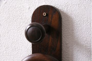 昭和レトロ　使いこまれた質感が味わい深いウォールハンガー2個セット(壁用フック)(R-047200)