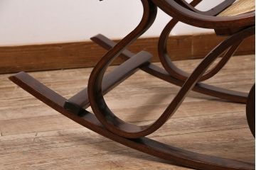 ヴィンテージ　オールドマルニ　maruni(マルニ木工)　絶版品　希少!曲木の脚がお洒落なロッキングチェア(アームチェア、揺り椅子、ビンテージ)(R-047203)