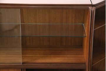 ヴィンテージ家具　北欧ビンテージ　G-PLAN(ジープラン)　チーク材　ミッドセンチュリースタイルにおすすめなブックケース&ディスプレイキャビネット(収納棚、戸棚、本箱、キャビネット)(R-047204)