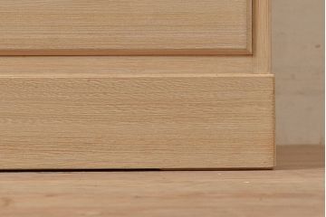 中古　民芸家具　品の良い佇まいが魅力的な国産の桐箪笥(引き出し、チェスト、桐たんす)(R-047212)