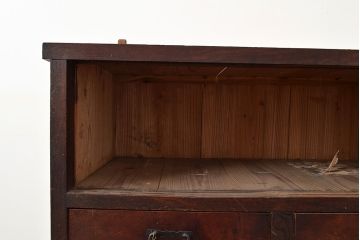和製アンティーク　上質な和の空間づくりににおすすめ!前面ケヤキ材製の水屋箪笥(収納箪笥)(R-047223)