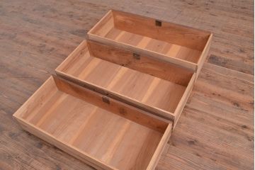 和製アンティーク　ケヤキ材の美しい木目が上質な空間づくりを叶える衣装箪笥(和タンス、引き出し)(R-047234)